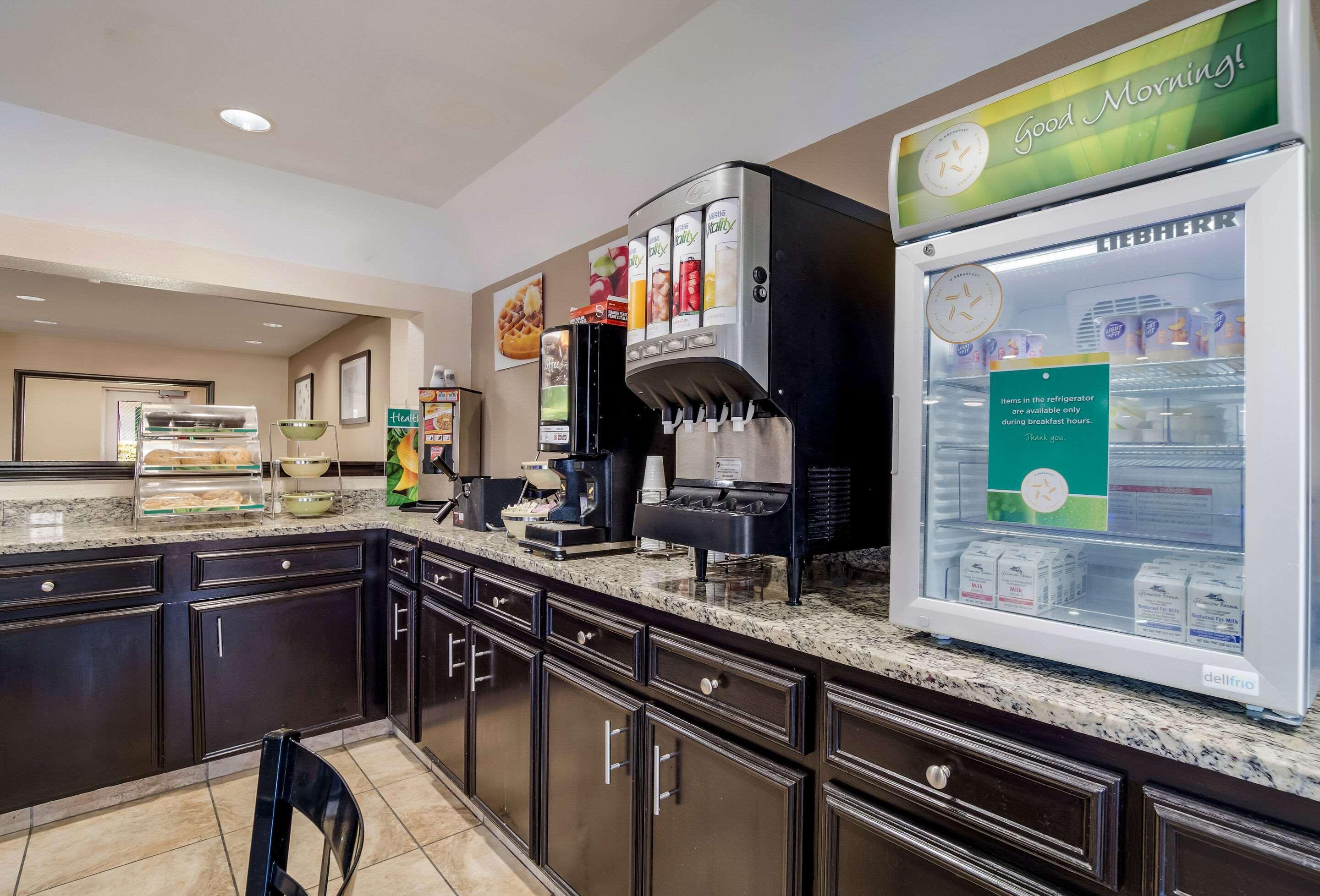Quality Inn & Suites Augusta Fort Eisenhower Area Esterno foto