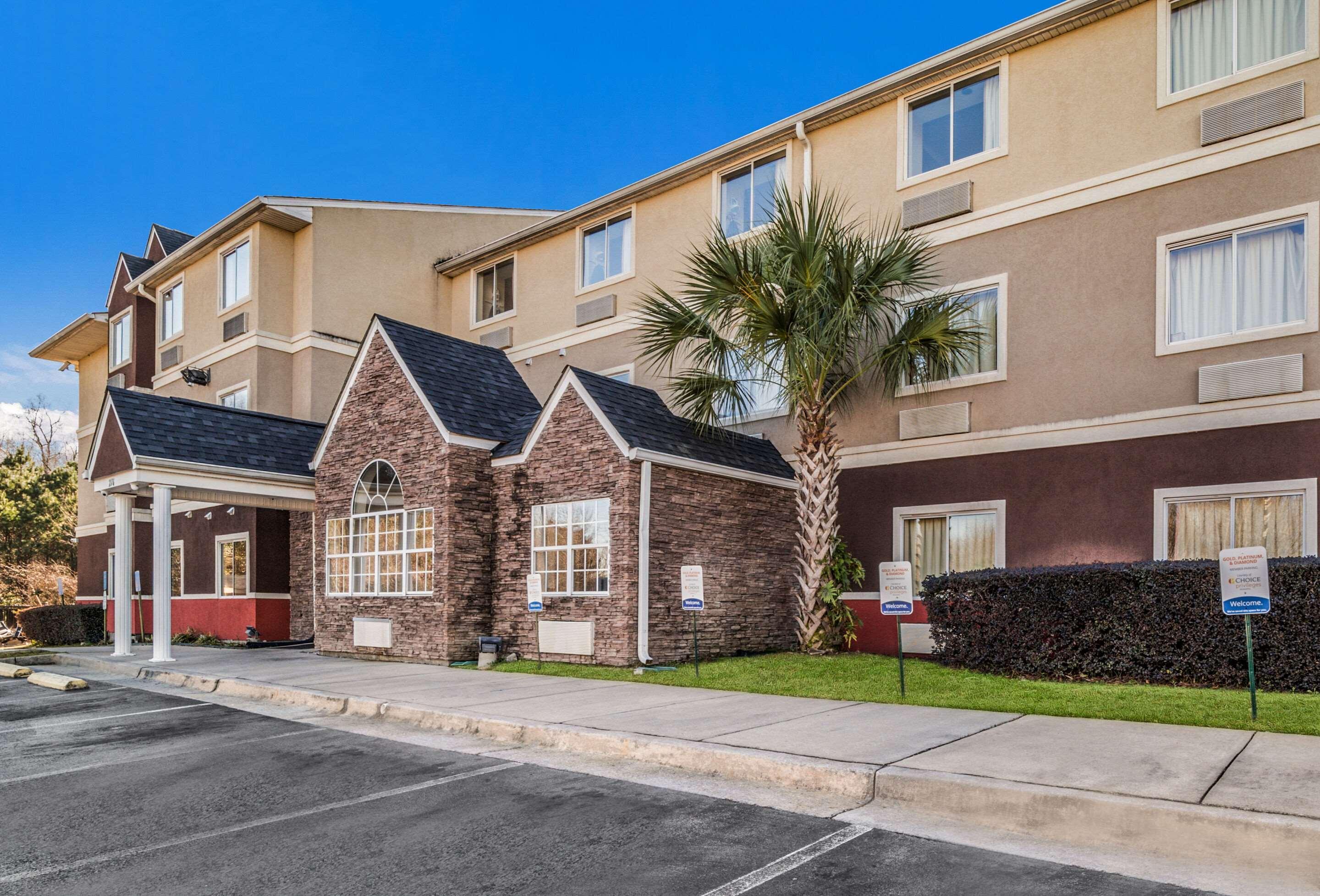 Quality Inn & Suites Augusta Fort Eisenhower Area Esterno foto