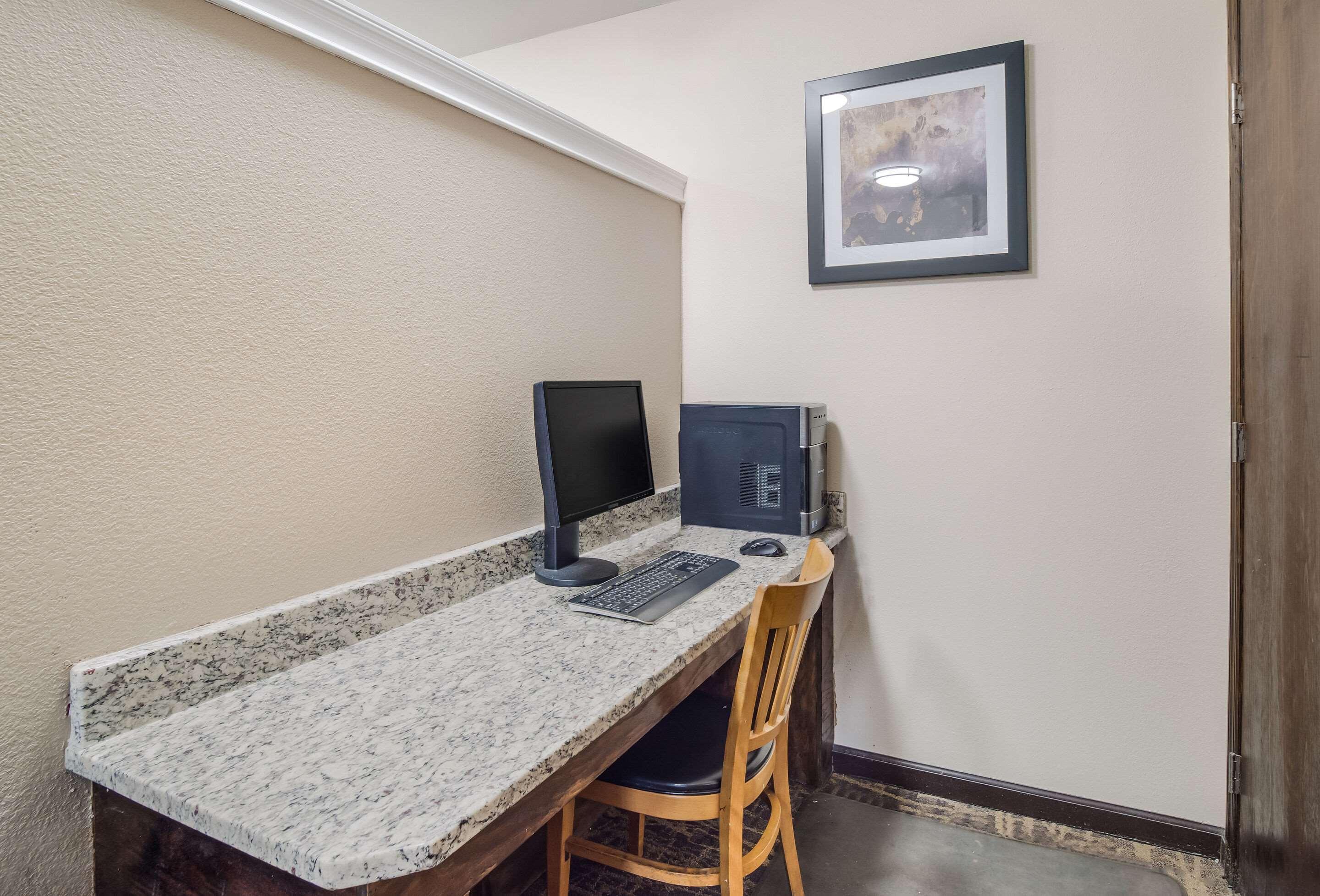 Quality Inn & Suites Augusta Fort Eisenhower Area Esterno foto